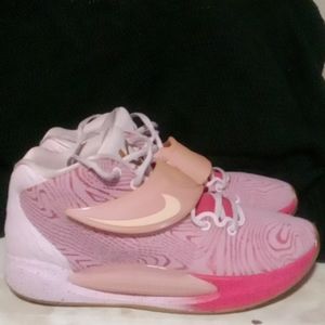 Kevin Durant aunt pearl nike size 11 men's